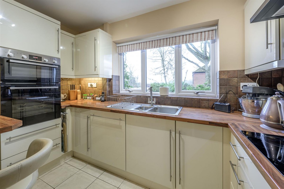 Ashdown Drive, Wordsley, DY8 5QY