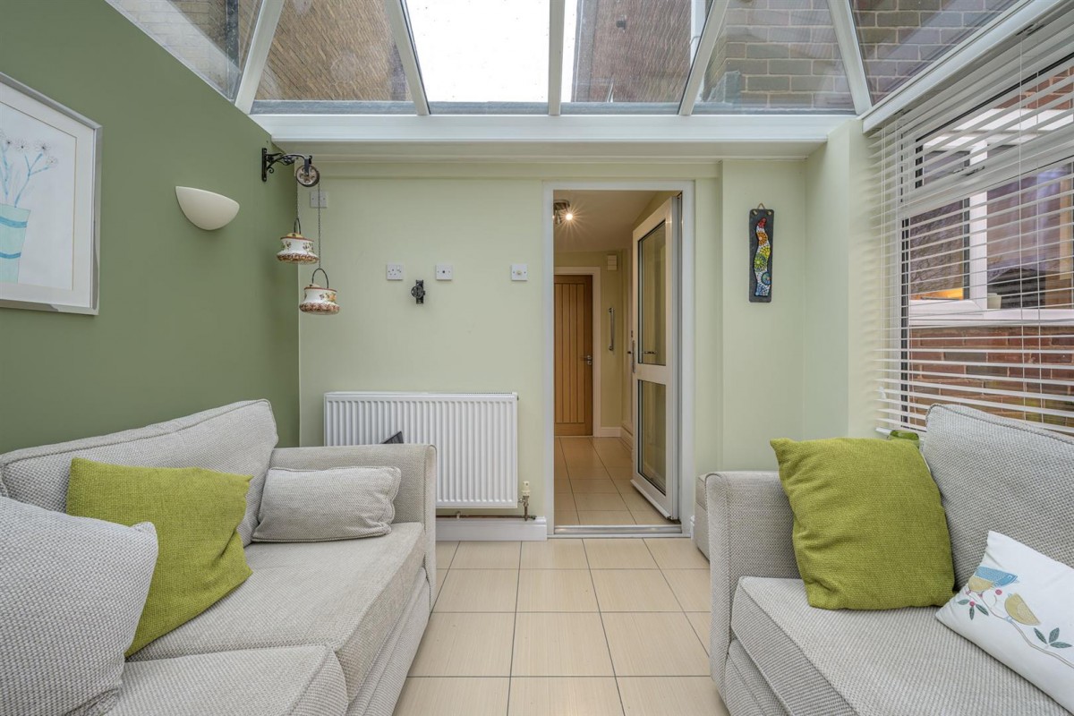 Ashdown Drive, Wordsley, DY8 5QY