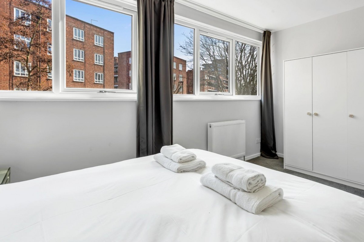 Elton Place, London, N16
