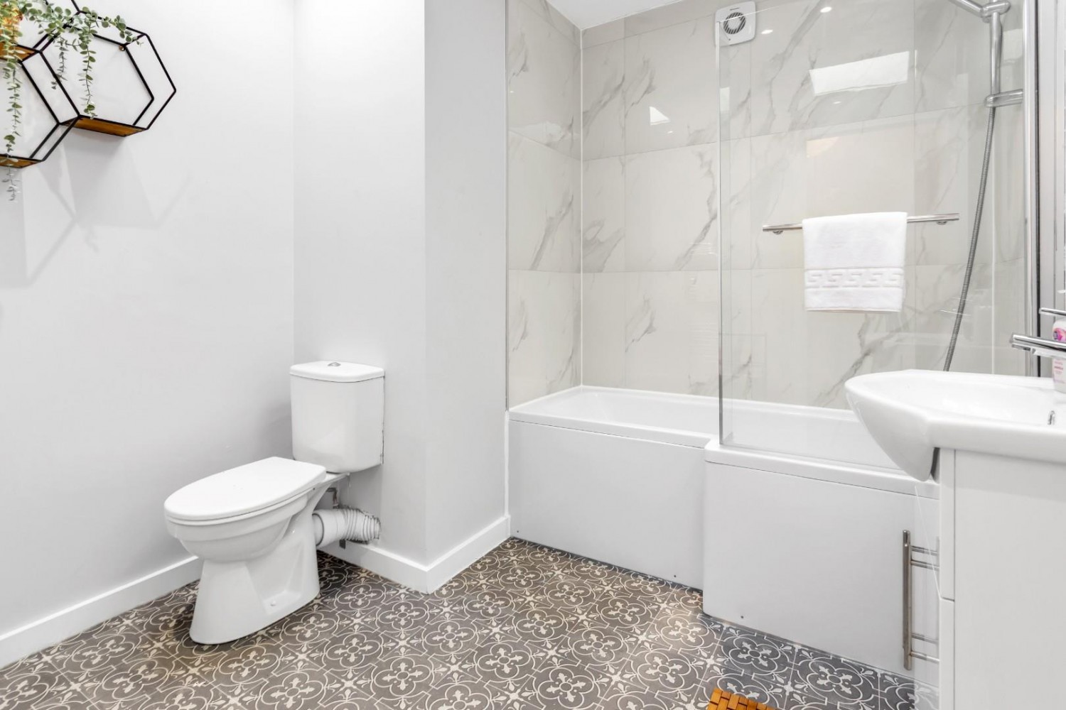 Elton Place, London, N16