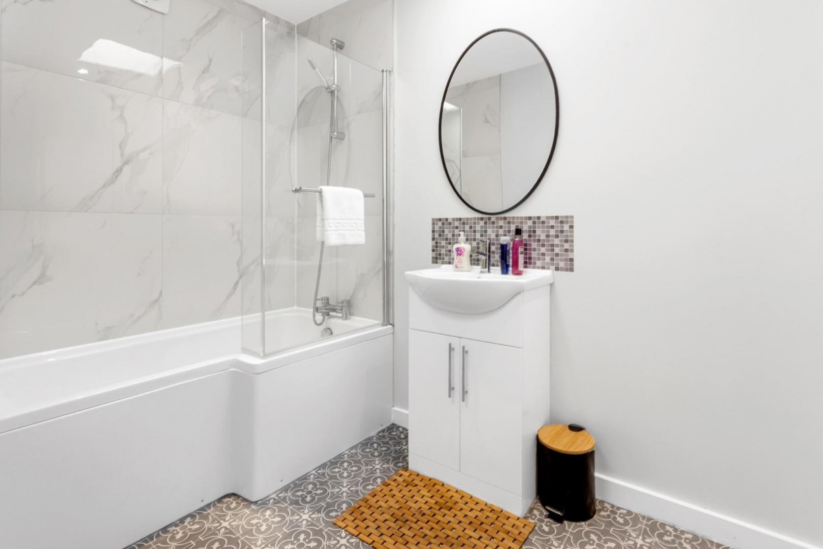 Elton Place, London, N16