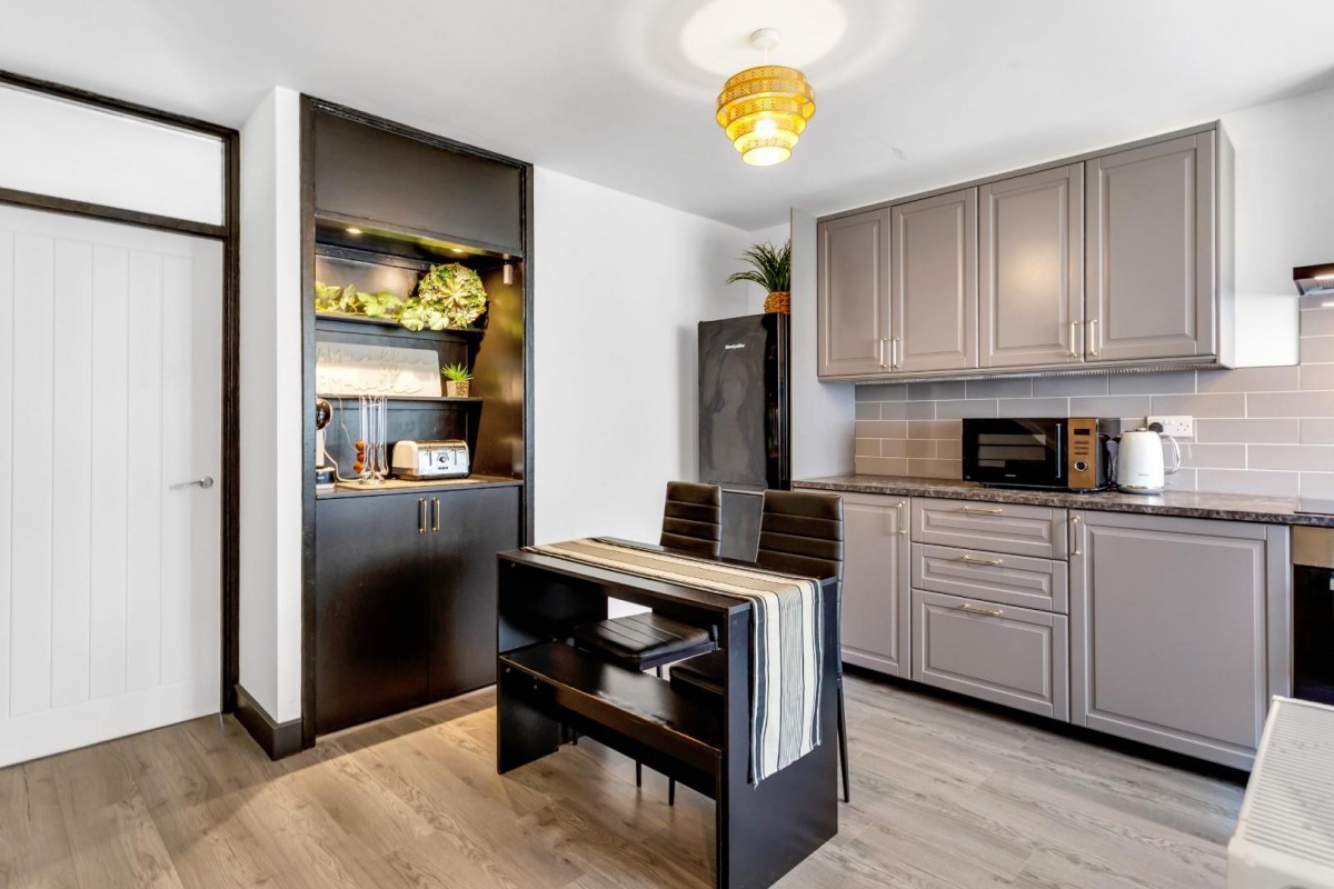 Elton Place, London, N16