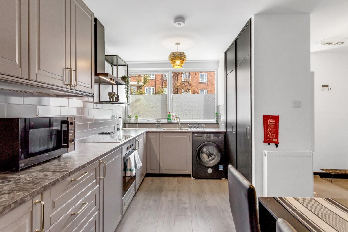 Elton Place, London, N16