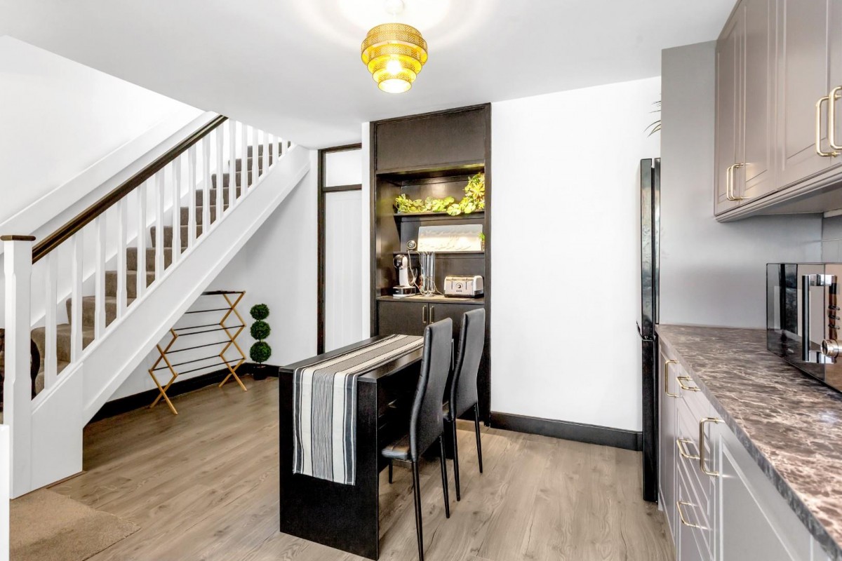 Elton Place, London, N16