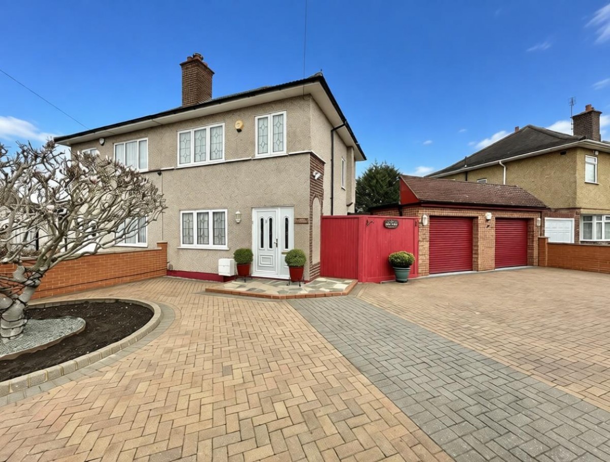 Adelphi Crescent, Hayes