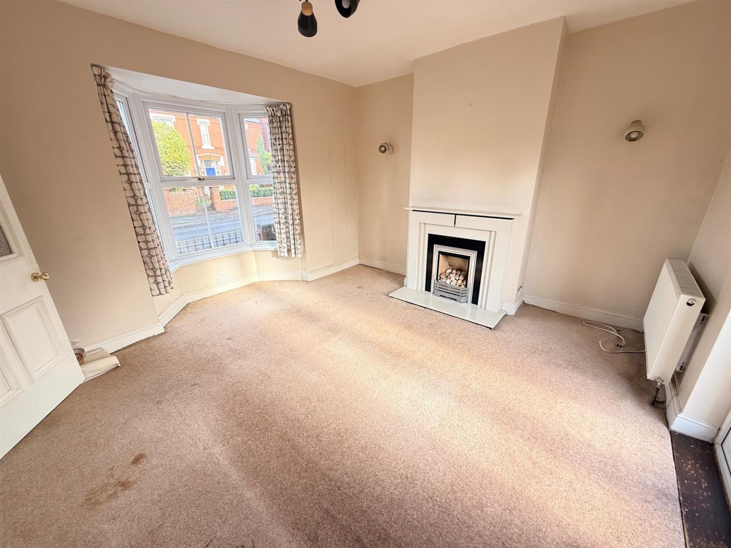 South Road, Stourbridge, DY8 3YB