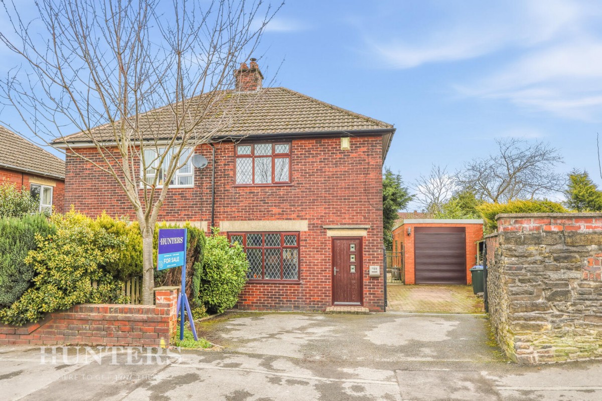 Smithy Bridge Road, Hollingworth Lake OL15 0DB