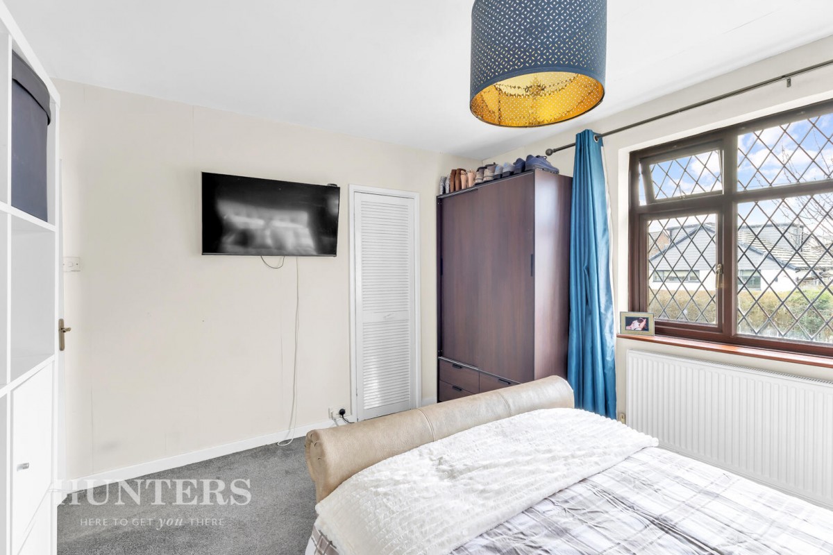 Smithy Bridge Road, Hollingworth Lake OL15 0DB