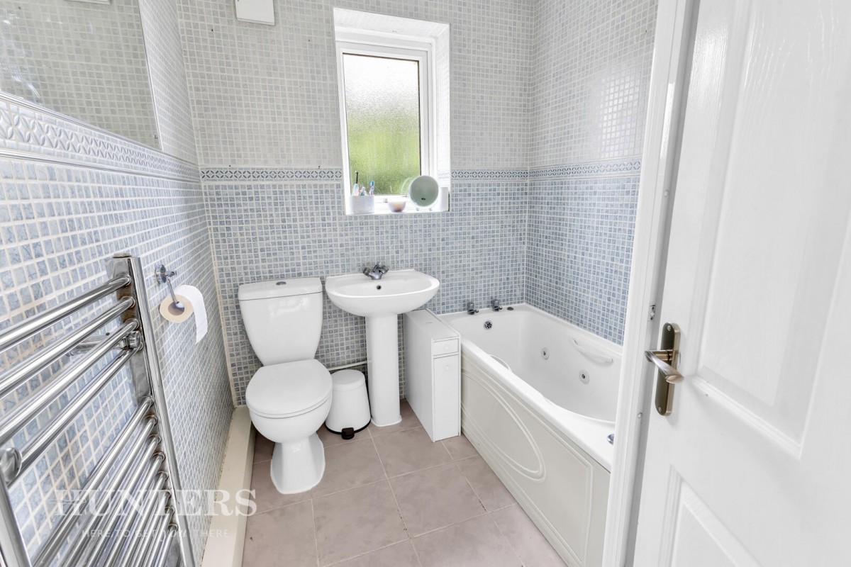 Smithy Bridge Road, Hollingworth Lake OL15 0DB