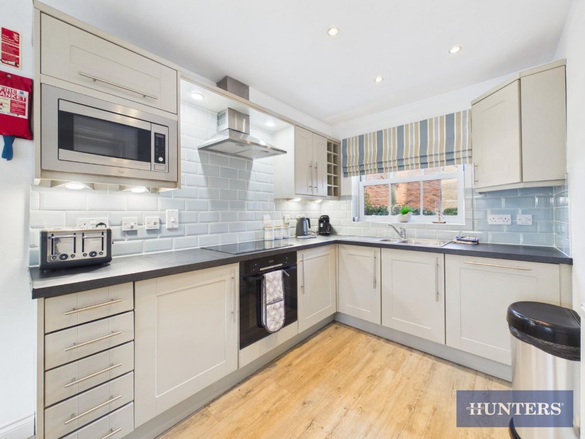 Sunrise Drive, Moor Road, The Bay