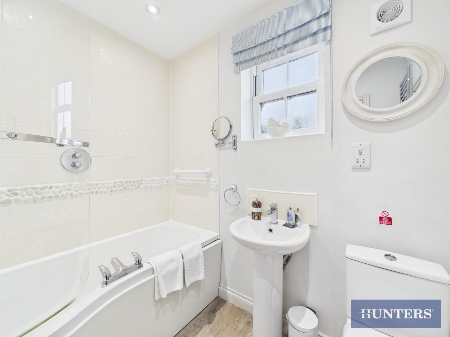 Sunrise Drive, Moor Road, The Bay