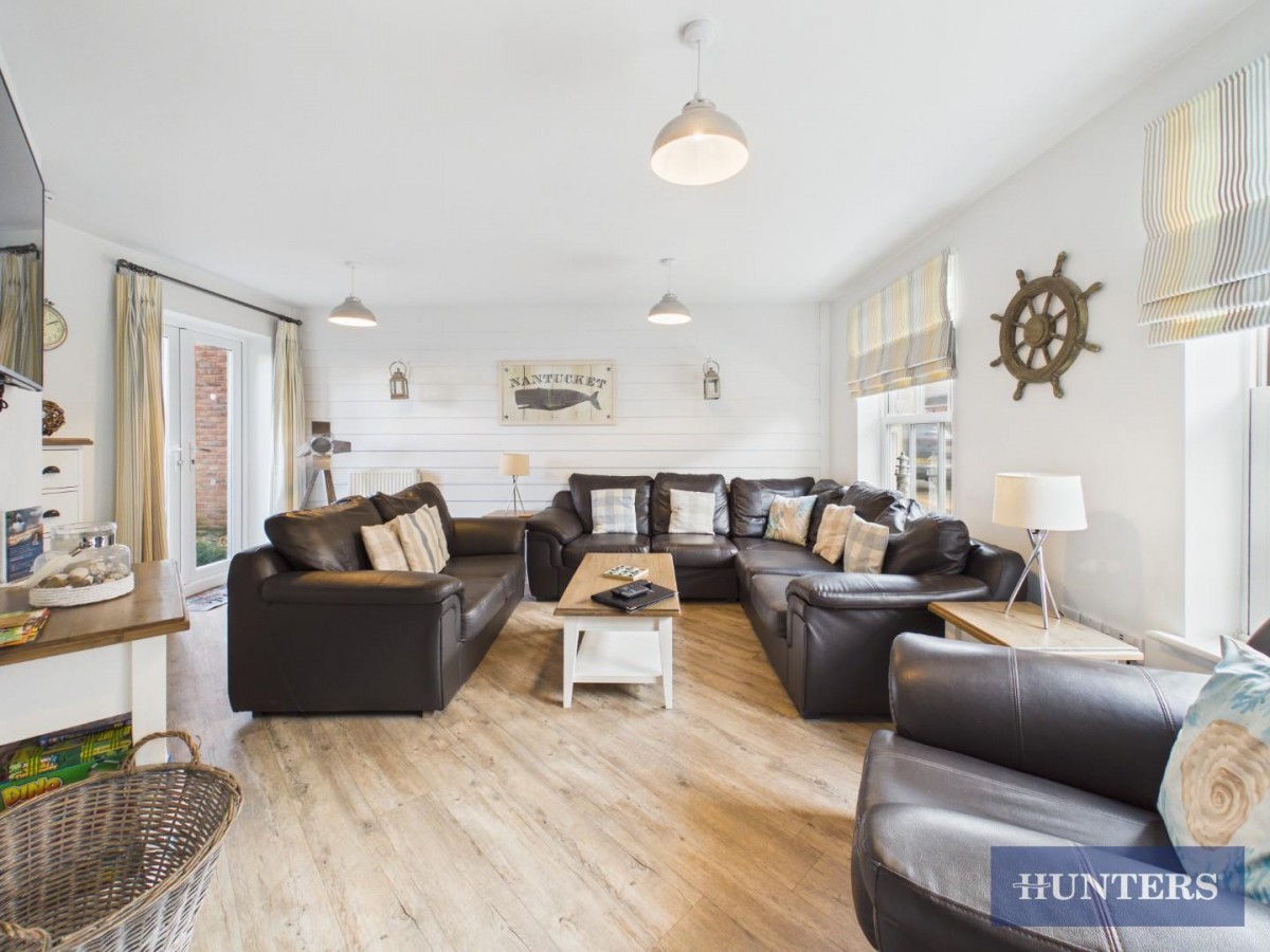 Sunrise Drive, Moor Road, The Bay