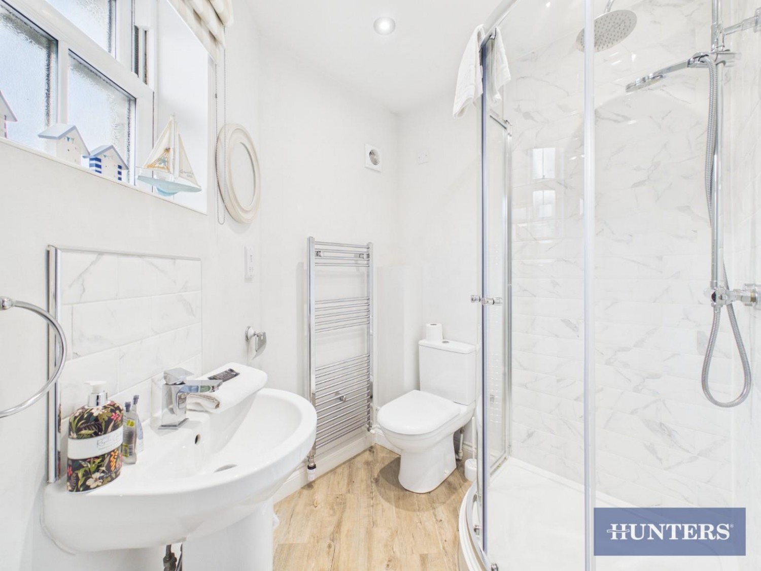 Sunrise Drive, Moor Road, The Bay