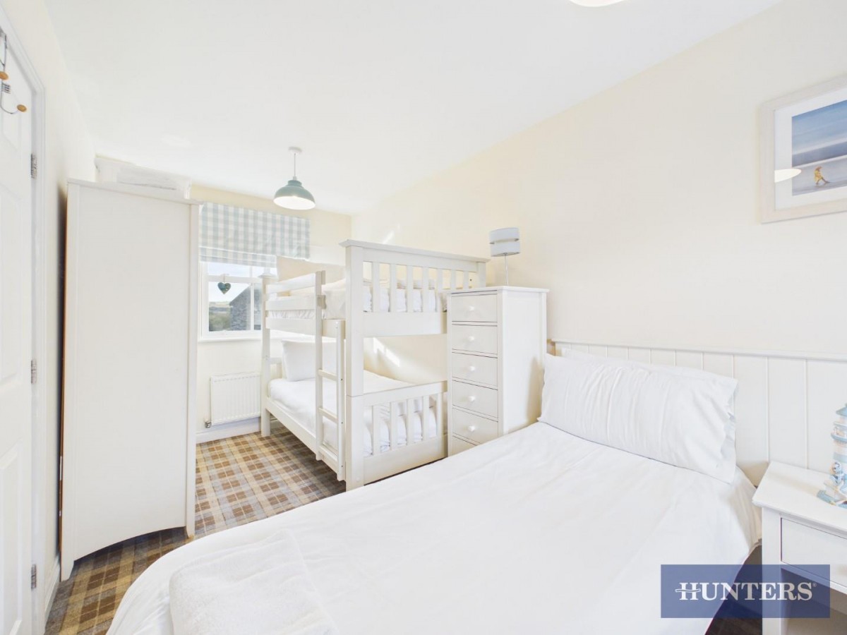 Sunrise Drive, Moor Road, The Bay