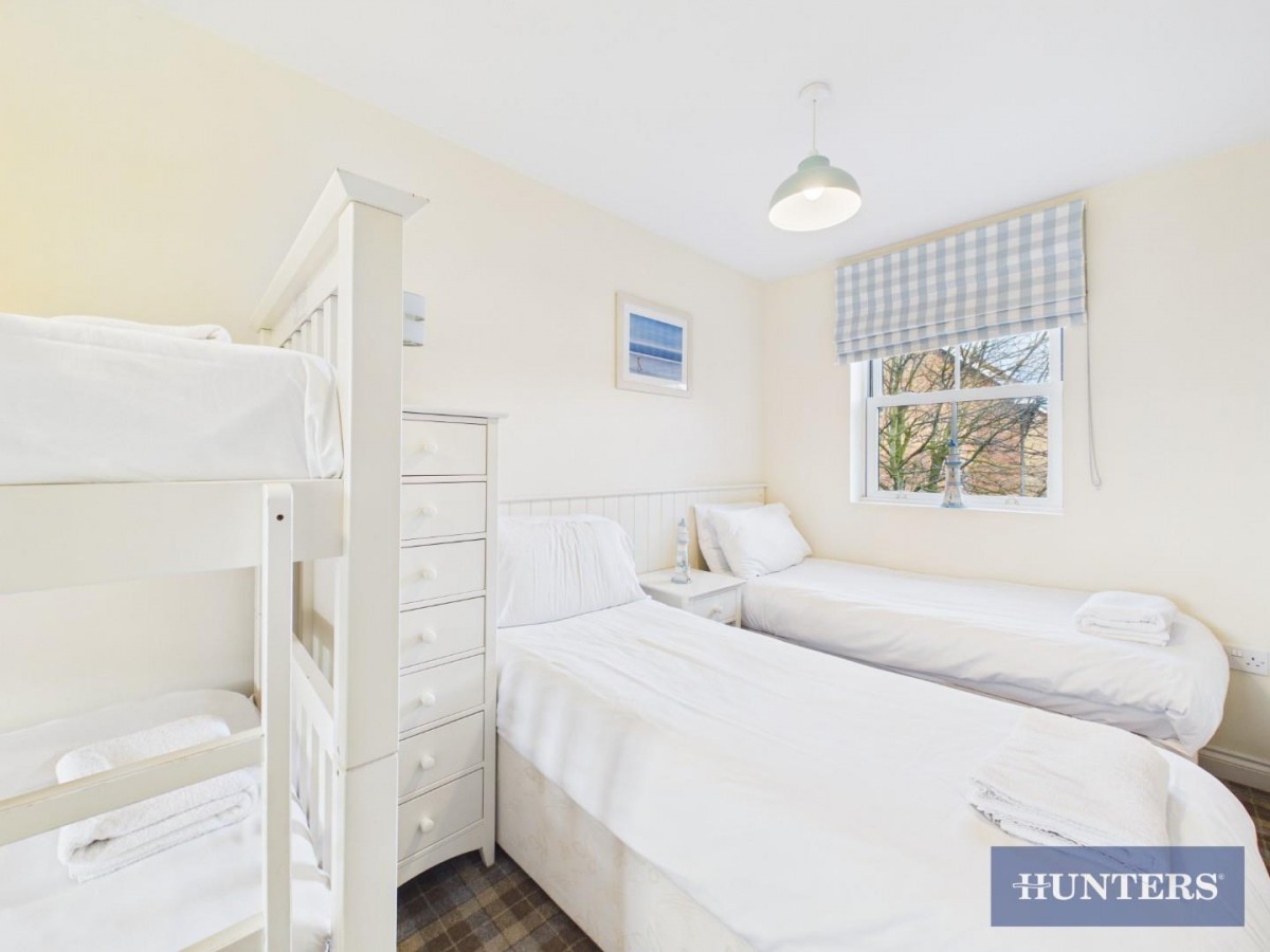 Sunrise Drive, Moor Road, The Bay