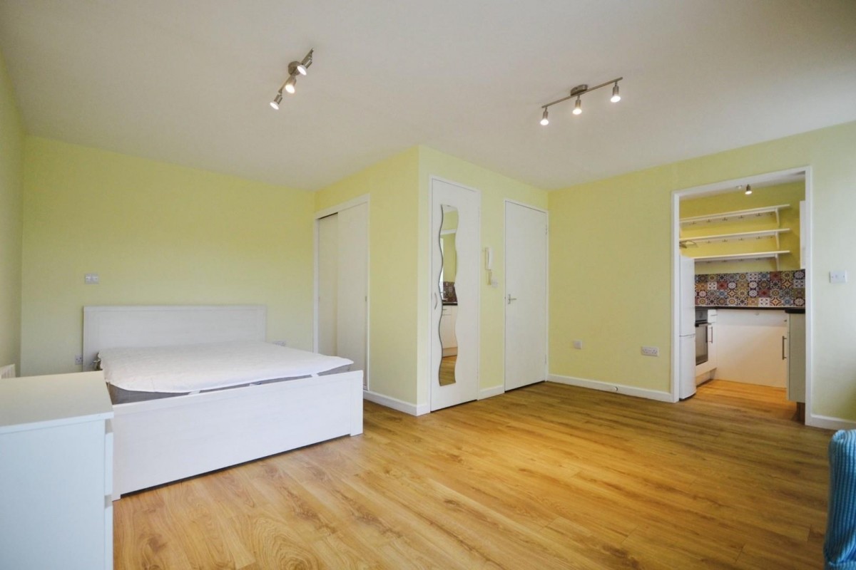 Hartsbourne Road, Earley