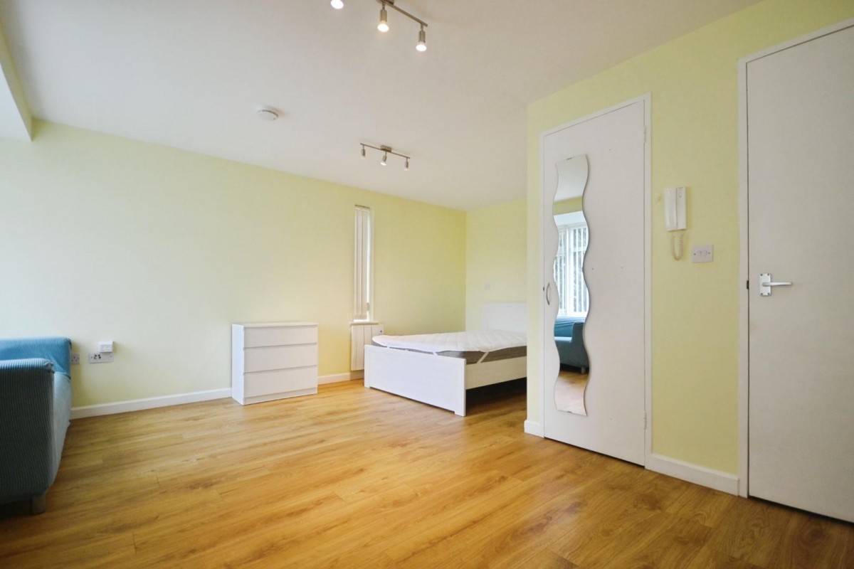 Hartsbourne Road, Earley