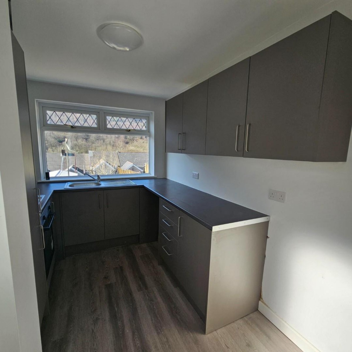 The Avenue, Pontycymer