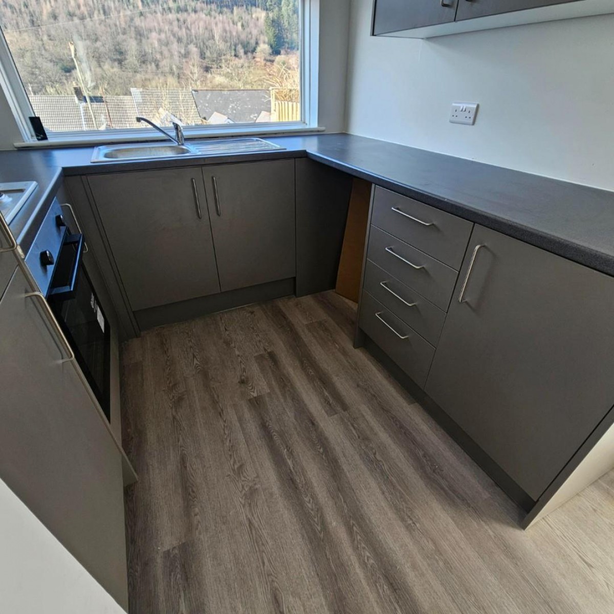 The Avenue, Pontycymer