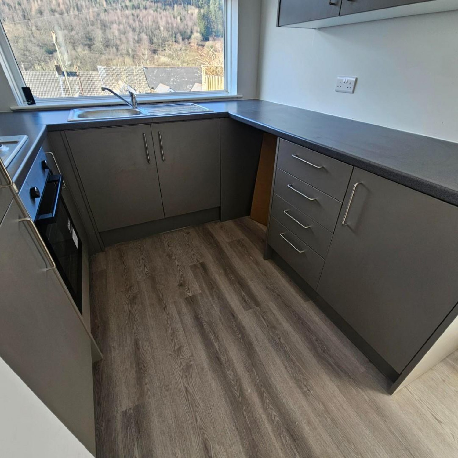 The Avenue, Pontycymer