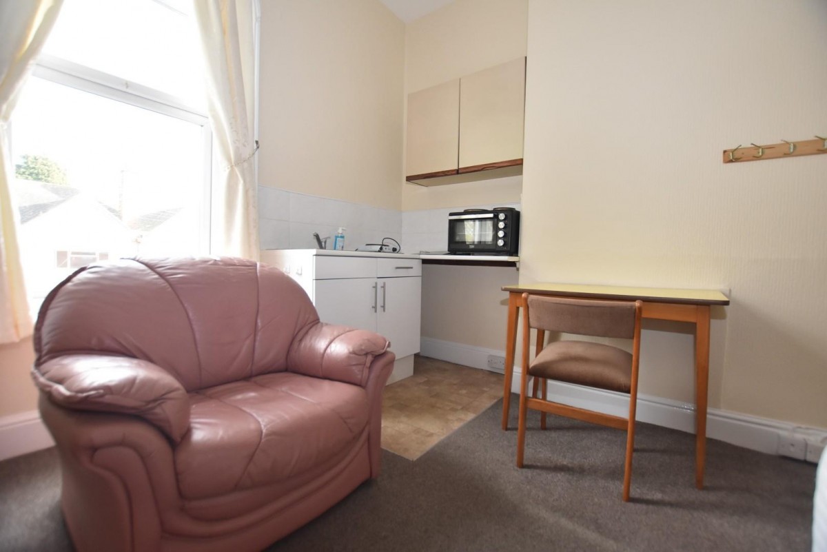 26 Gladstone Road, Chesterfield, Derbyshire