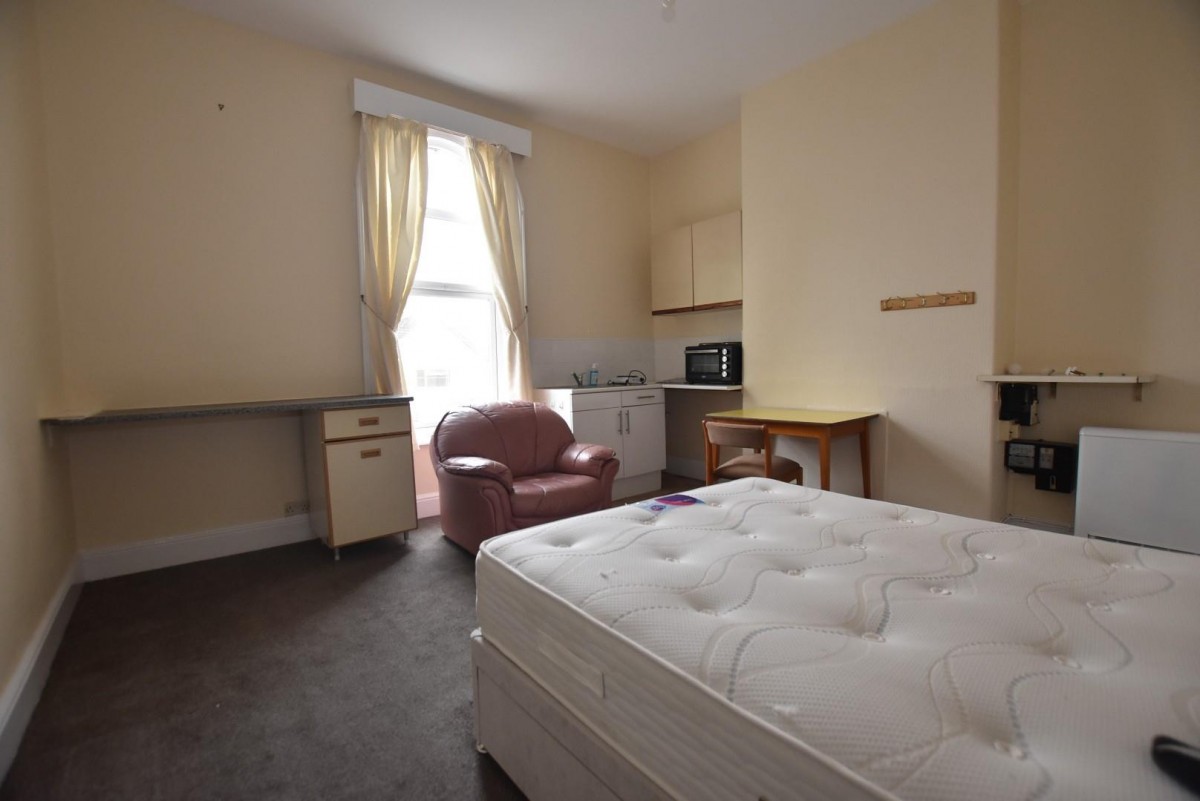 26 Gladstone Road, Chesterfield, Derbyshire