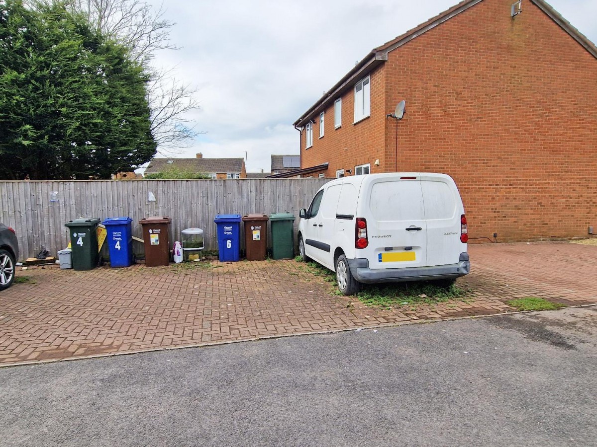 Moor Pond Close, Bicester