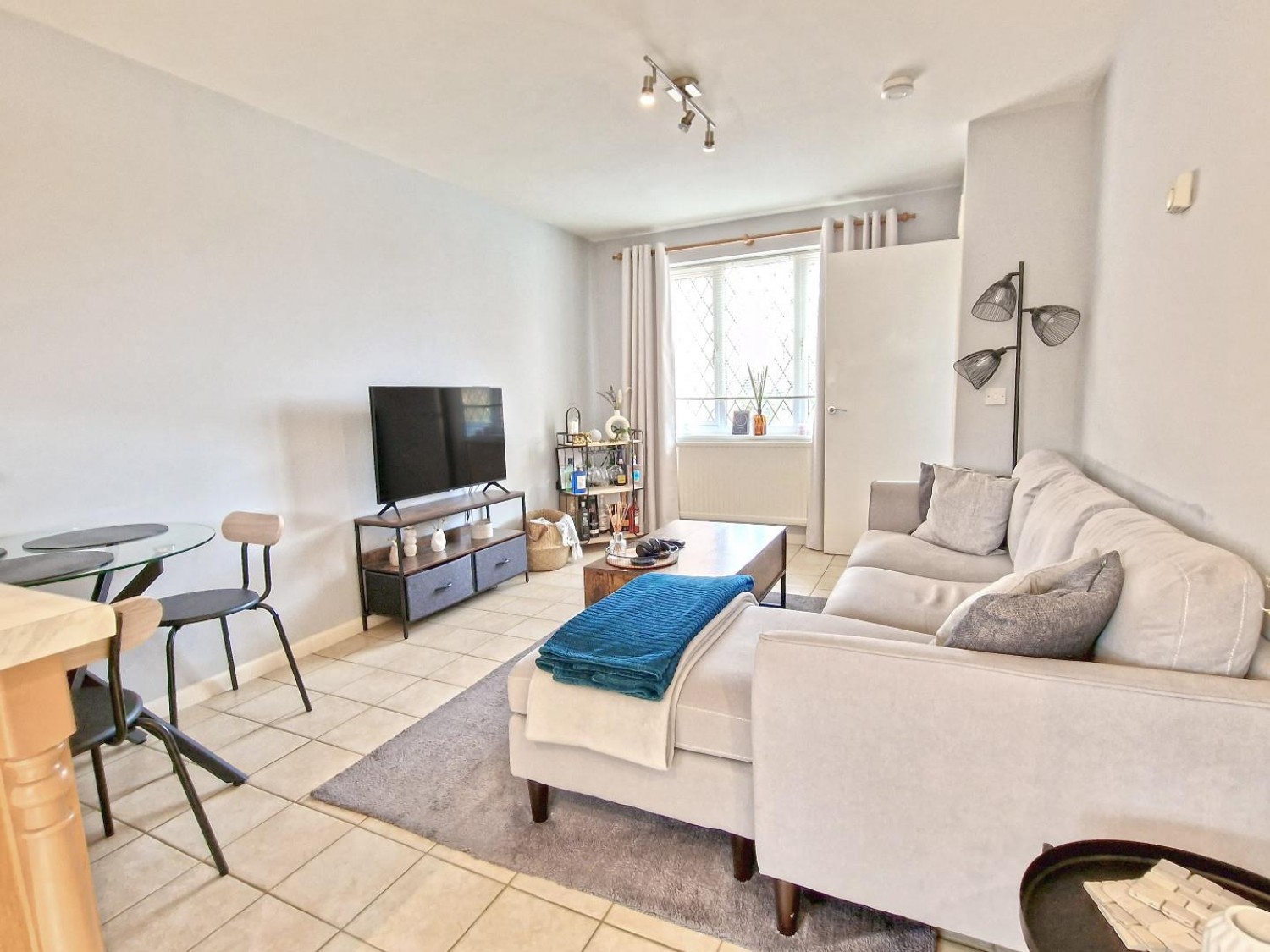 Moor Pond Close, Bicester