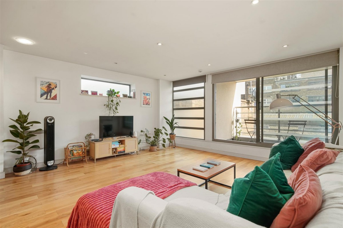 Garden Walk, Shoreditch, EC2A