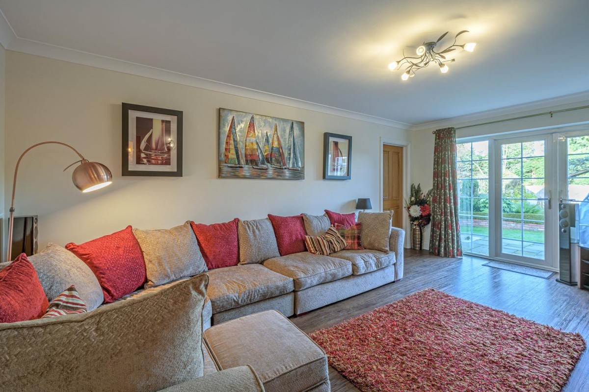 High House, Middlefield Lane, Hagley, DY9 0PY