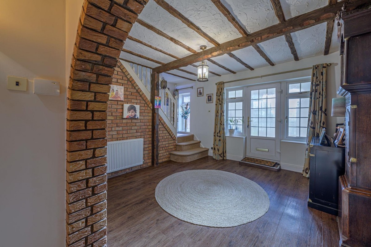 High House, Middlefield Lane, Hagley, DY9 0PY