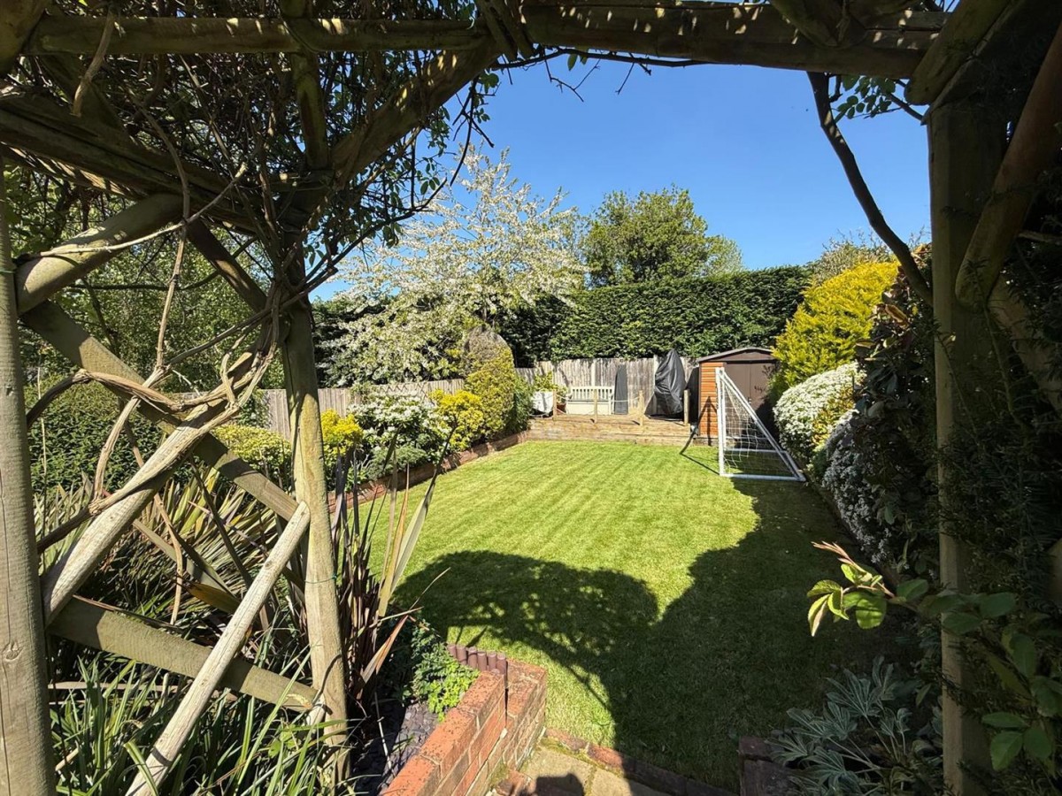 High House, Middlefield Lane, Hagley, DY9 0PY