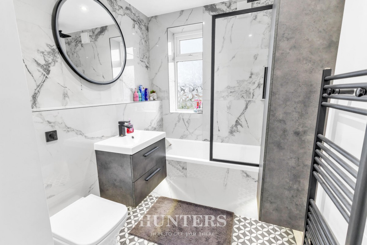 Larchview Road, Middleton, Manchester, M24