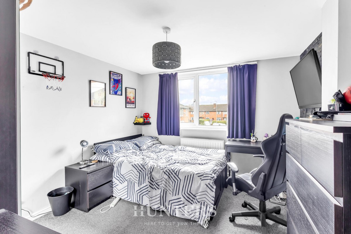 Larchview Road, Middleton, Manchester, M24