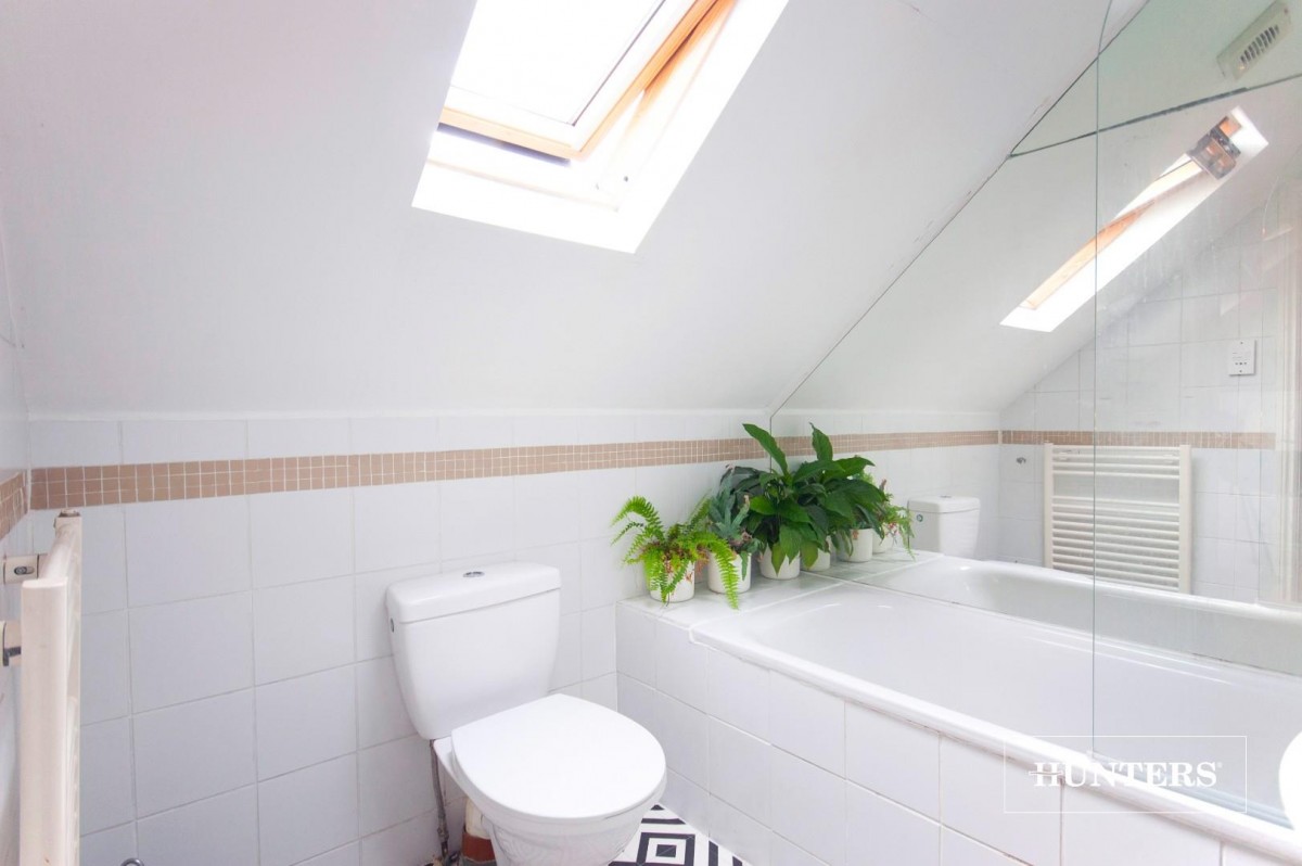 Shoot Up Hill, W. Hampstead Borders, London, NW2