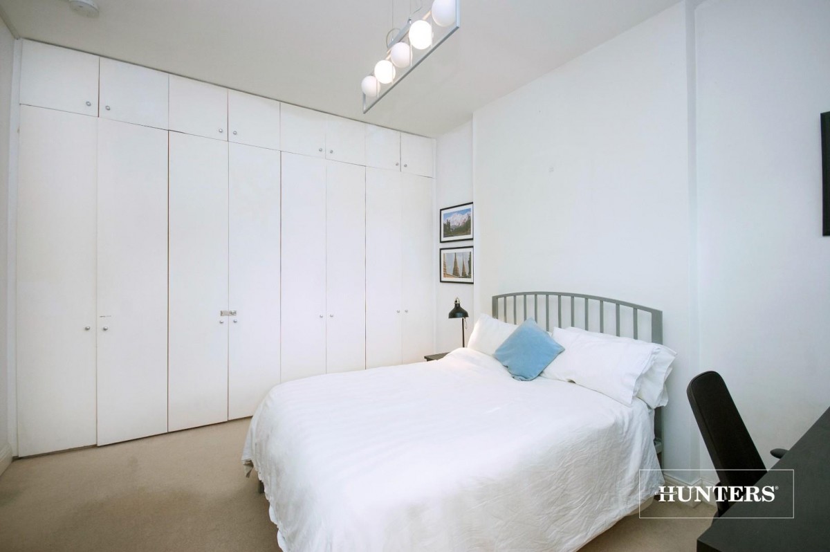 Shoot Up Hill, W. Hampstead Borders, London, NW2