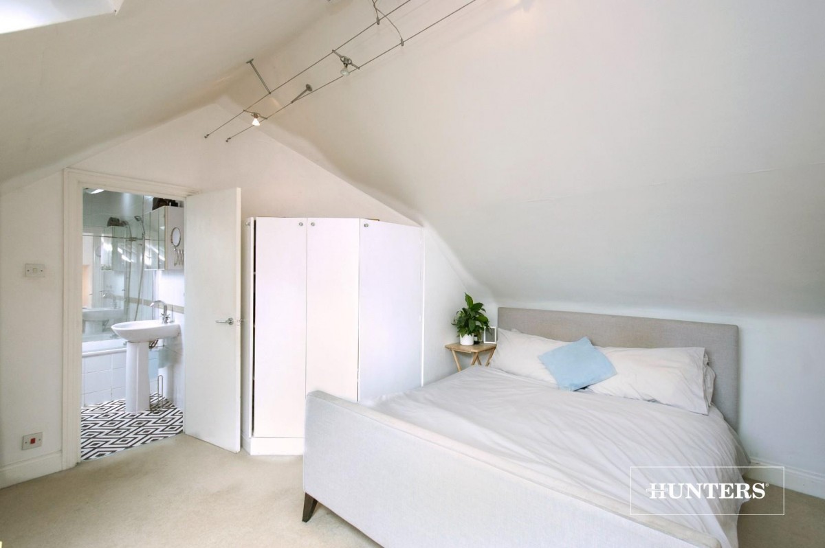 Shoot Up Hill, W. Hampstead Borders, London, NW2