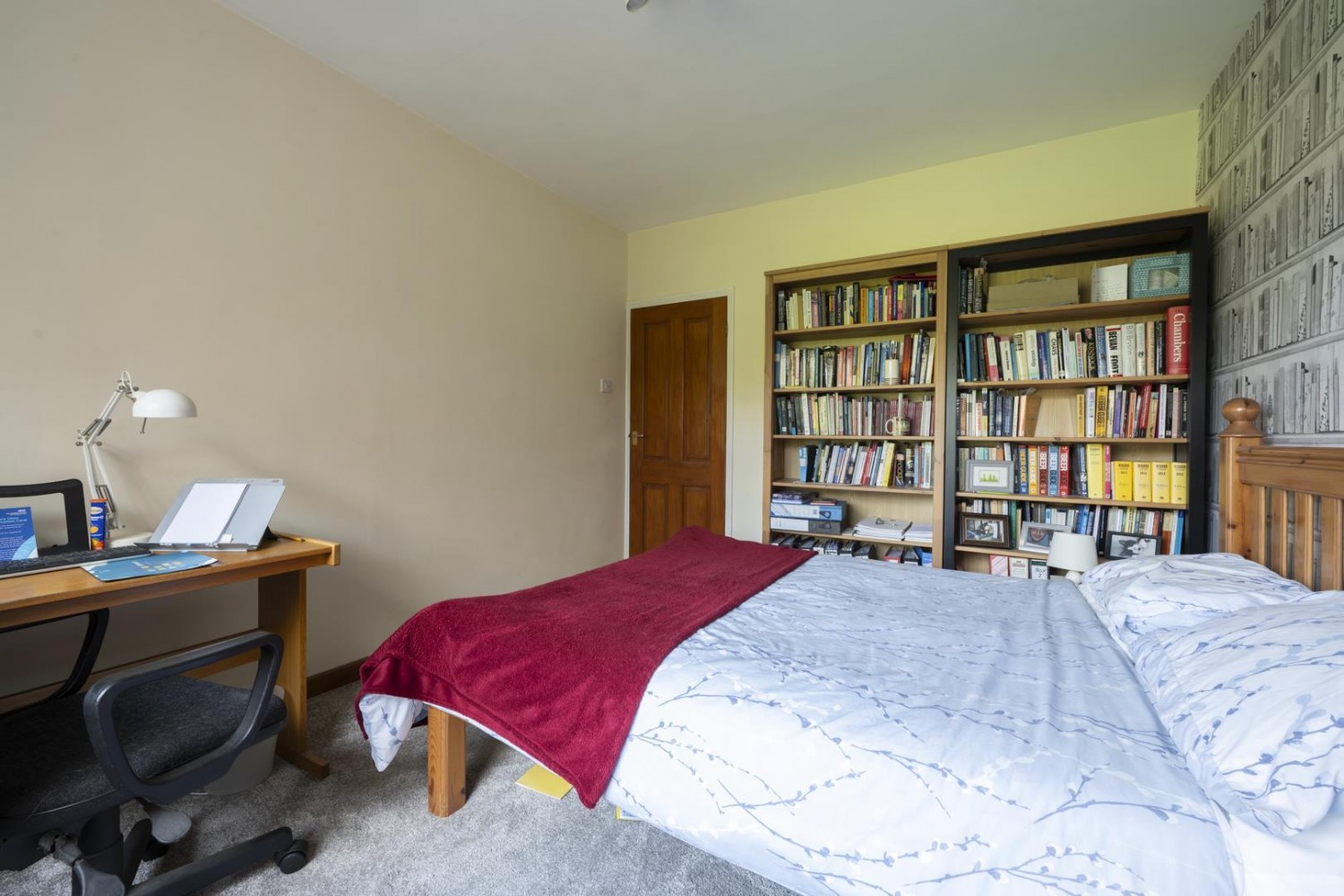 White Oak Drive, Kingswinford, DY6 9QN