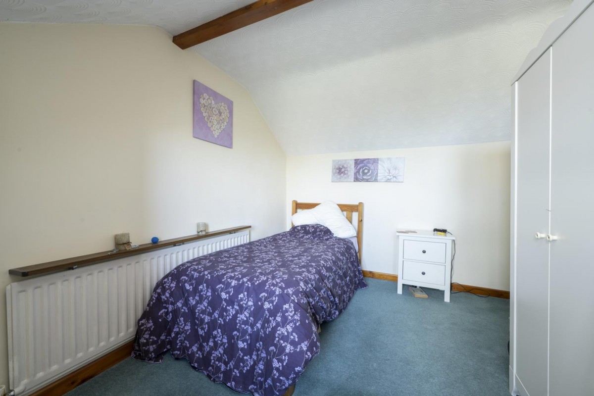 White Oak Drive, Kingswinford, DY6 9QN