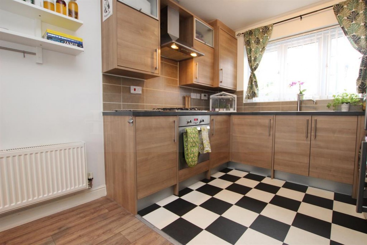 Gifford Way, Darwen, BB3 3BF