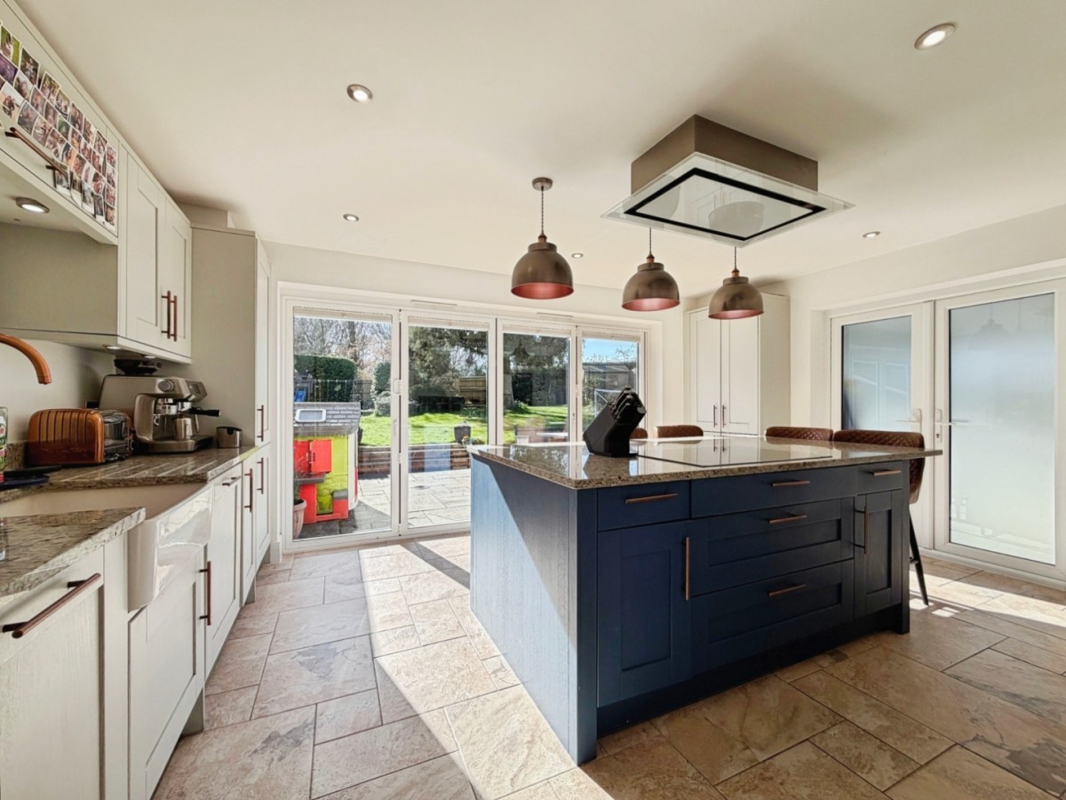 ST. MICHAELS, TENTERDEN