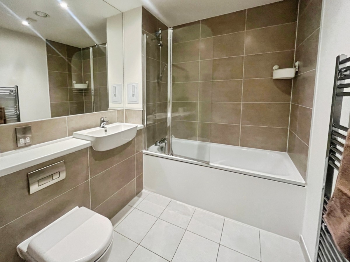 Clarke Avenue, Hounslow