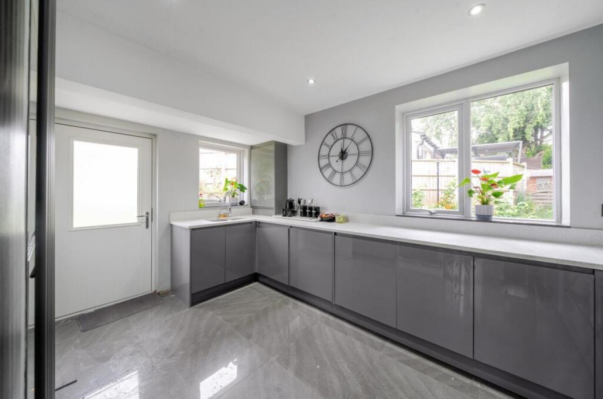 Raynel Approach, Leeds