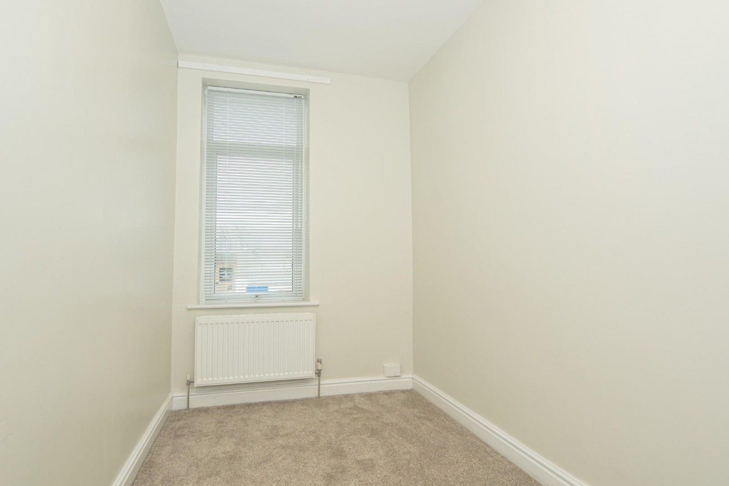 Half Mile Lane, Leeds