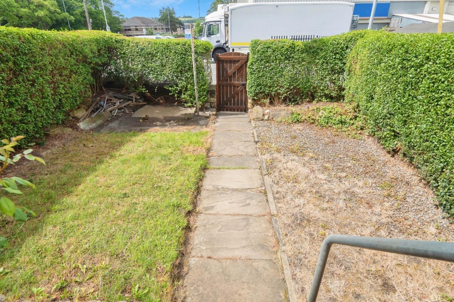 Half Mile Lane, Leeds