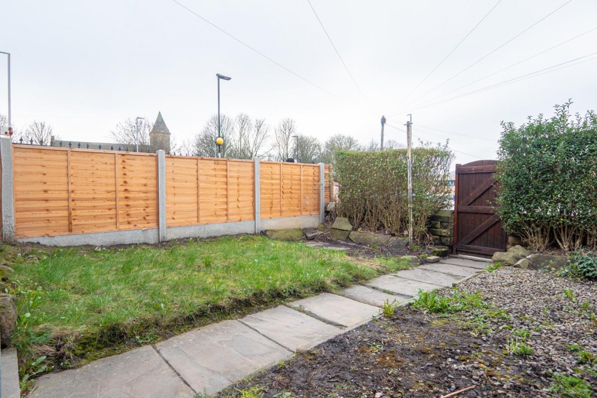 Half Mile Lane, Leeds