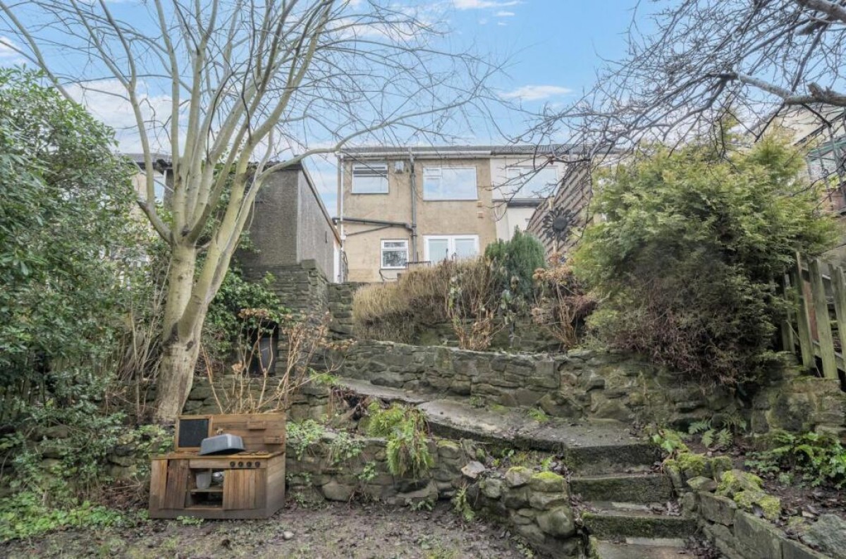 Woodhill Crescent, Leeds