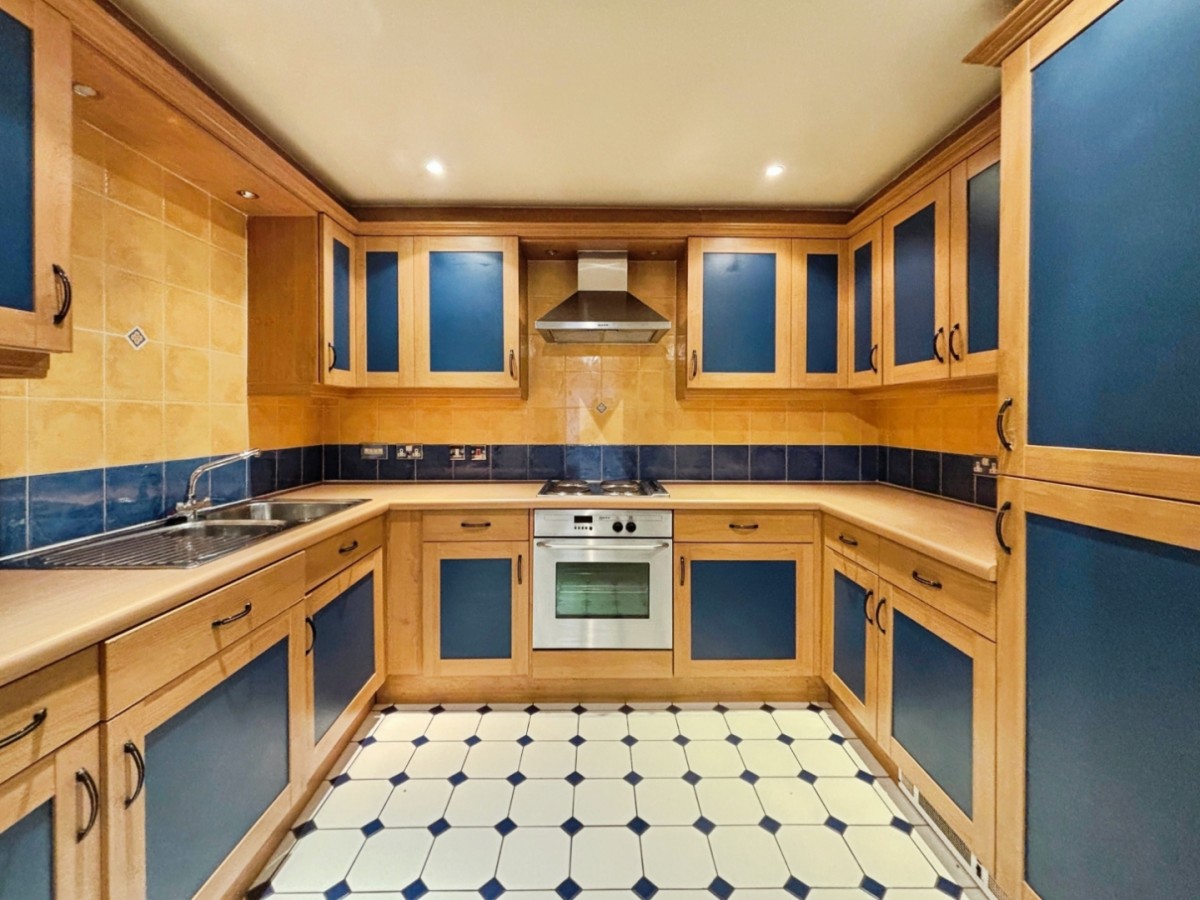 Strand House, Dixon Lane