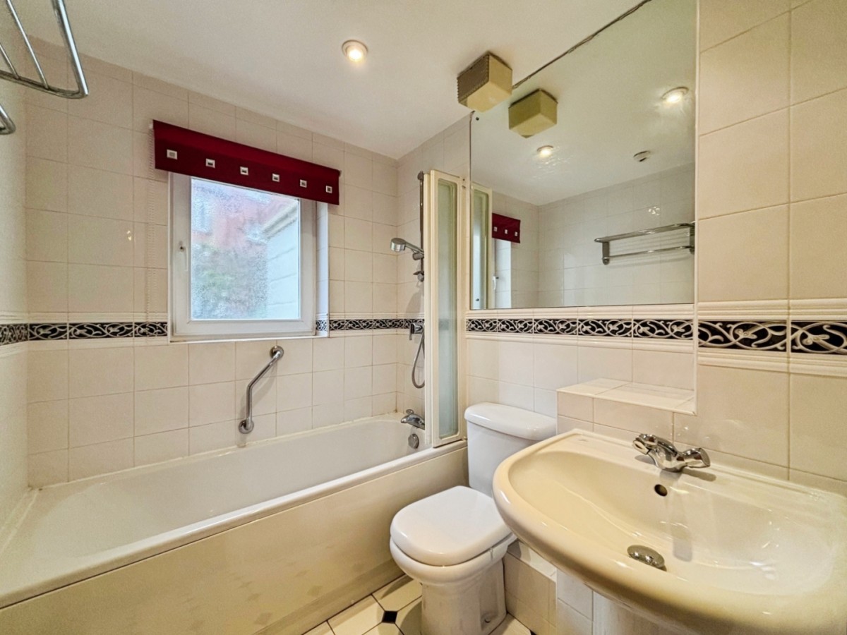 Strand House, Dixon Lane