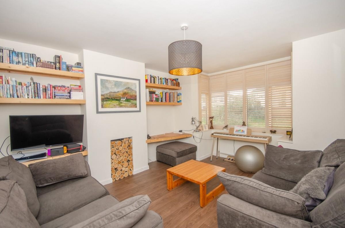 Northcote Road, Mnagotsfield, Bristol, BS16 6AR